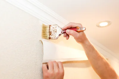 Pose de papier peint à Plélo — revêtements muraux et toiles de verre